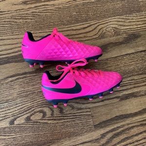 Nike little girls pink soccer cleats size 11c